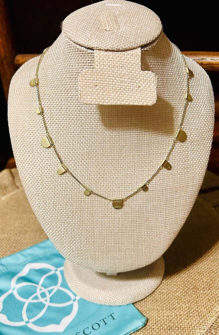 Kendra Scott Olive Necklace in Gold with Dust Bag